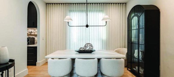 Casa de 5 dormitorios en Oakville, Canada No. 440 5