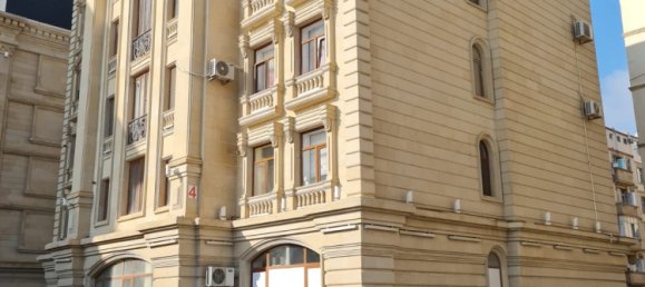 3 Schlafzimmer Wohnung in Sabail, Azerbaijan, Nr. 1940 12