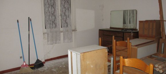 6 bedrooms House in Stroncone, Italy No. 84915 7