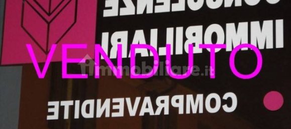 Villa T4 em Garbagnate Milanese, Italy N.º 88990 28