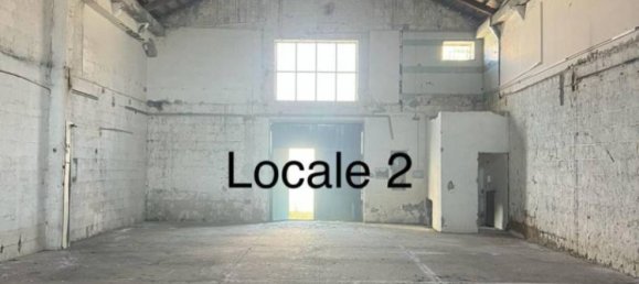 1 room Warehouse in Naples, Italy No. 377056 7