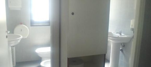 Здание с 4 комнатами в Милан, Италия № 250685 13