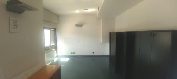 Здание с 4 комнатами в Милан, Италия № 250685 20