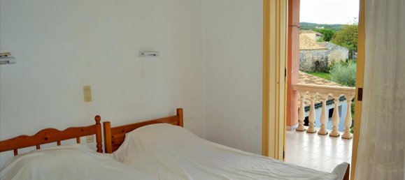 Propiedad comercial de 6 dormitorios en Corfu, Greece No. 4052 13