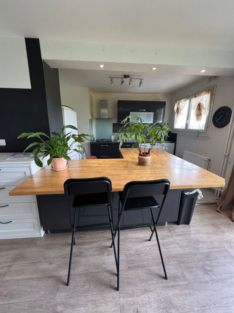 1 bedroom Apartment in Charenton-le-Pont, France No. 183305