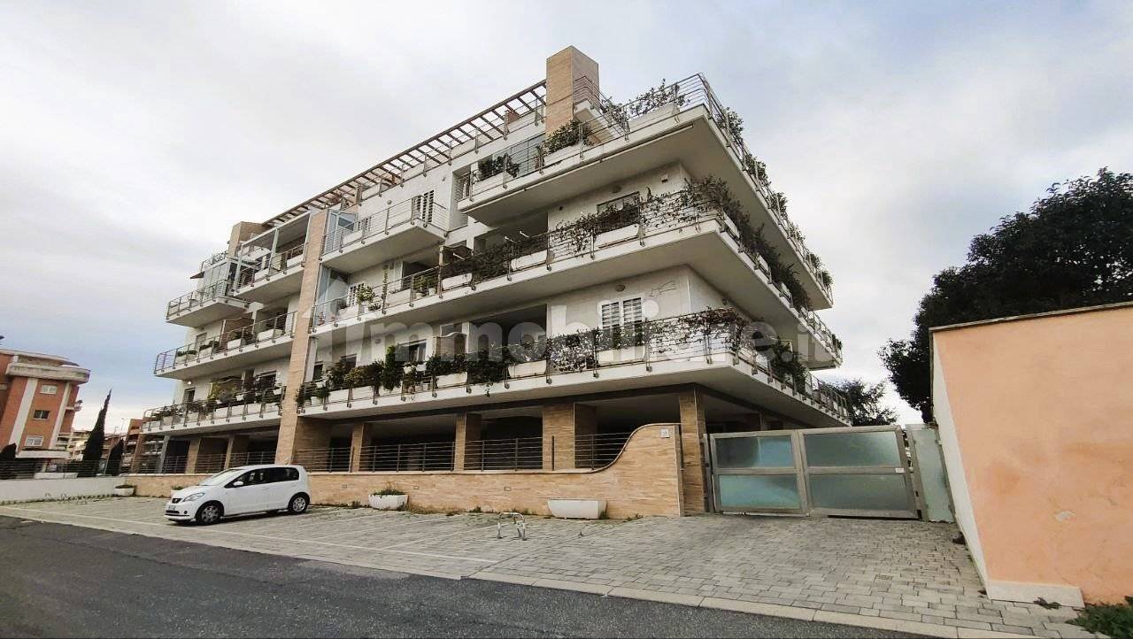 2 bedrooms Apartment in Rome, Italy No. 46251