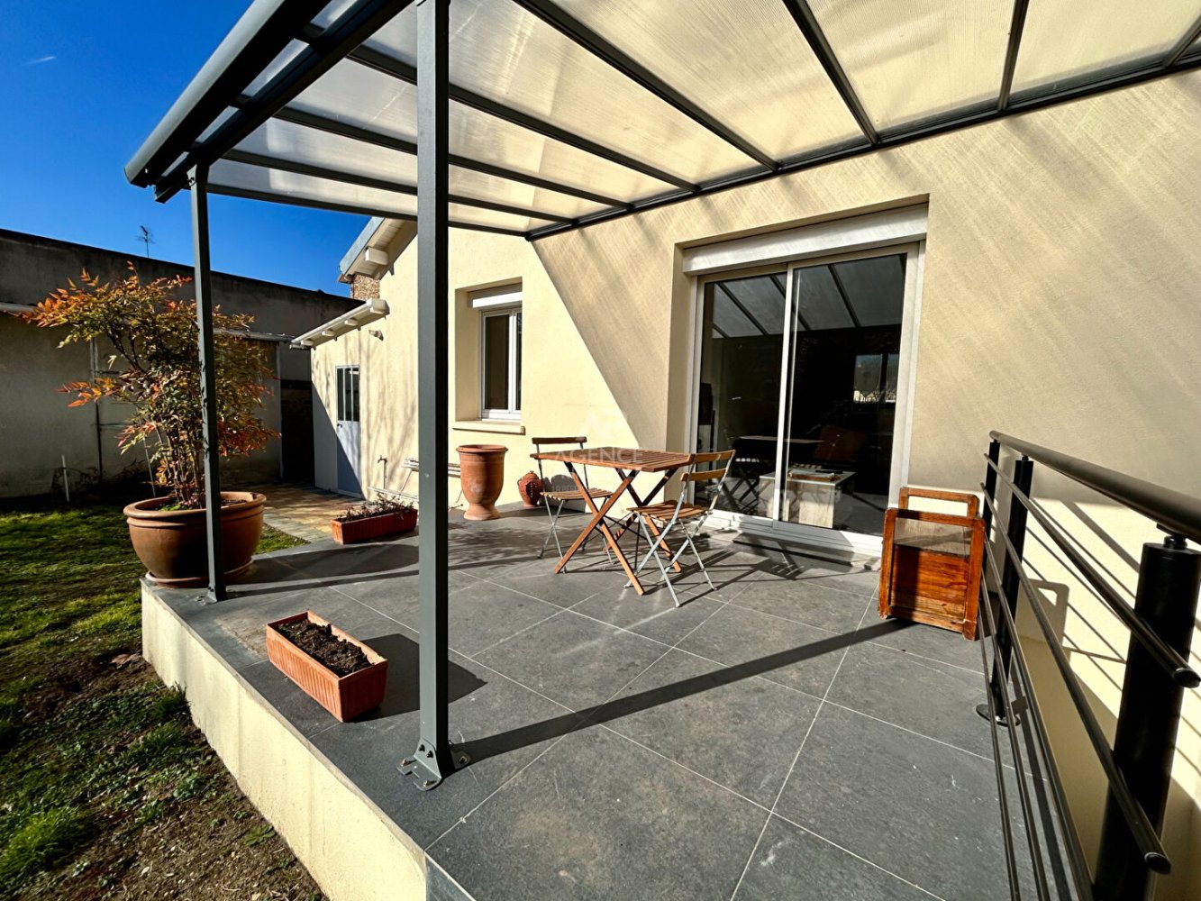 3 bedrooms House in Poissy, France No. 188382