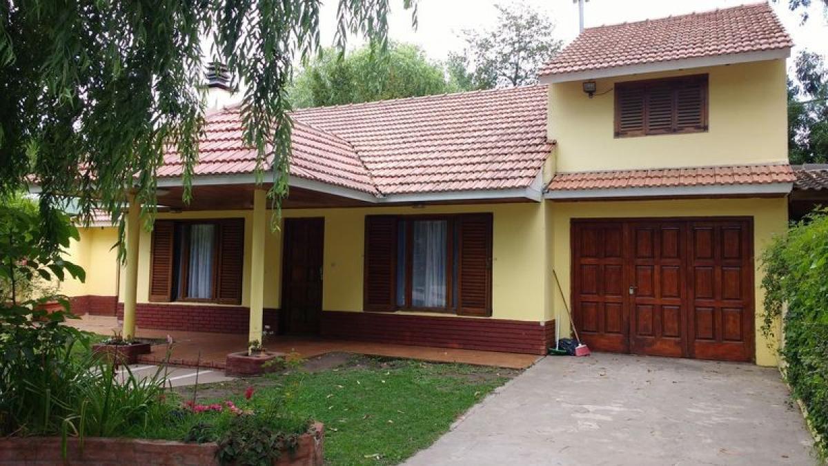 3 bedrooms House in Mar del Plata, Argentina No. 86584
