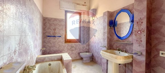 8 Schlafzimmer Haus in Capoterra, Italy, Nr. 323819 6