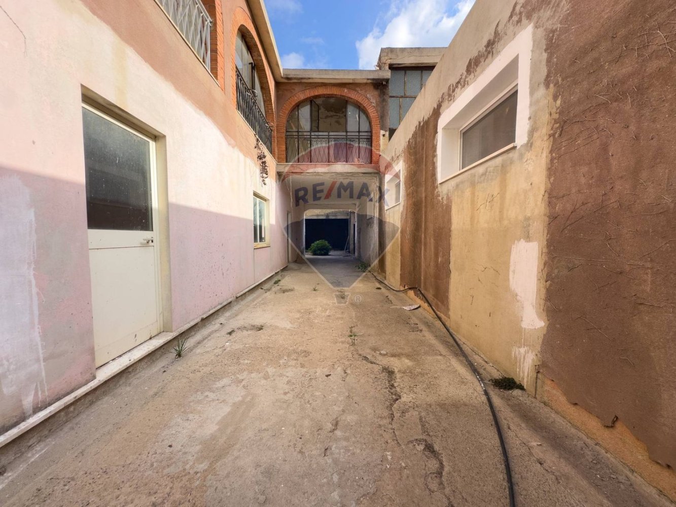 8 غرف نوم منزل في Capoterra, Italy رقم 323819