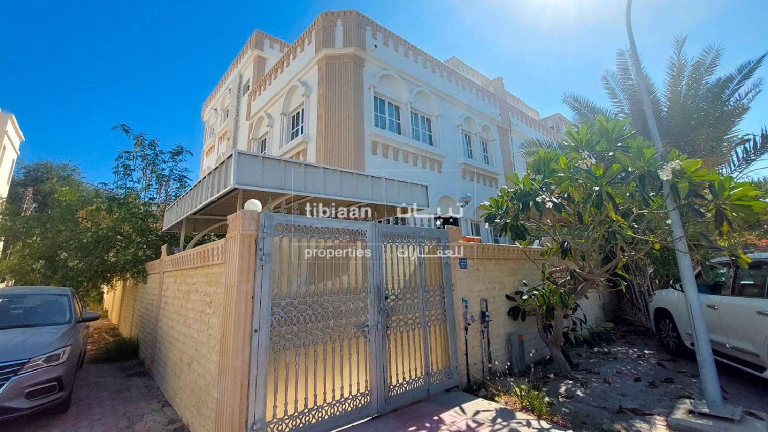 5 bedrooms Villa in Muscat, Oman No. 565