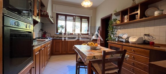 11 rooms Villa in Massarosa, Italy No. 85594 4