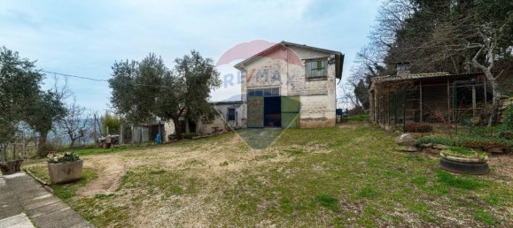 5 rooms House in Maiolati Spontini, Italy No. 11659 16