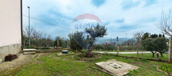 5 rooms House in Maiolati Spontini, Italy No. 11659 21