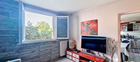 3 bedrooms Apartment in L'Ile-Saint-Denis, France No. 305952 9