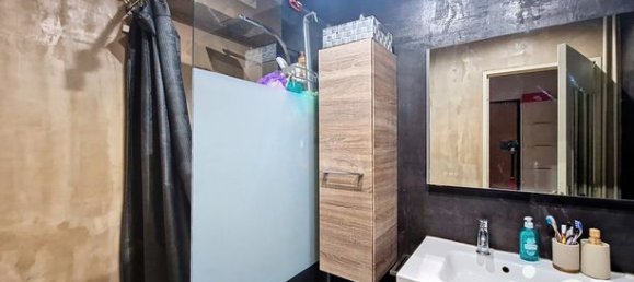 3 bedrooms Apartment in L'Ile-Saint-Denis, France No. 305952 11