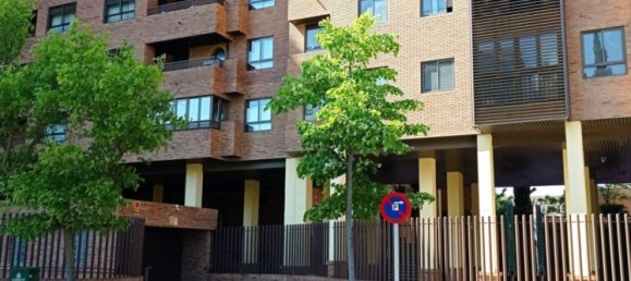  Garage in Zaragoza, Spain No. 67621 4