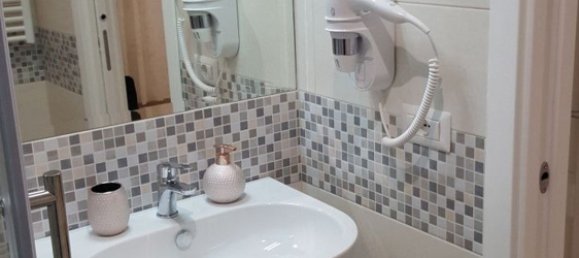 2-salle Appartement à Rome, Italy No. 27177 2