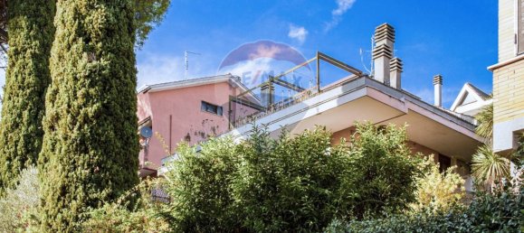 2 bedrooms Apartment in Rome, Italy No. 336983 2