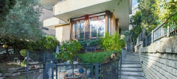 2 bedrooms Apartment in Rome, Italy No. 336983 6