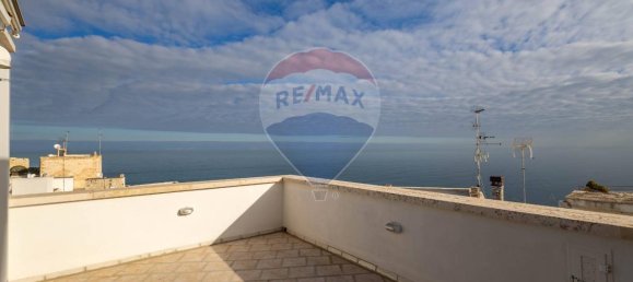 4 rooms House in Giovinazzo, Italy No. 120300 32