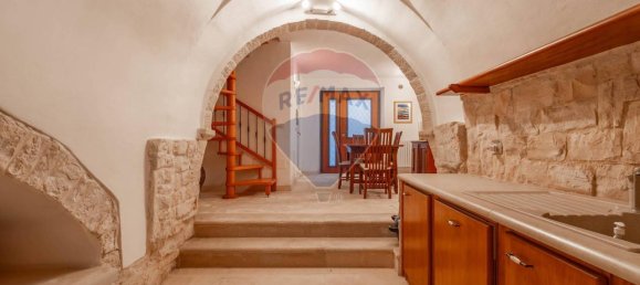 4 rooms House in Giovinazzo, Italy No. 120300 12