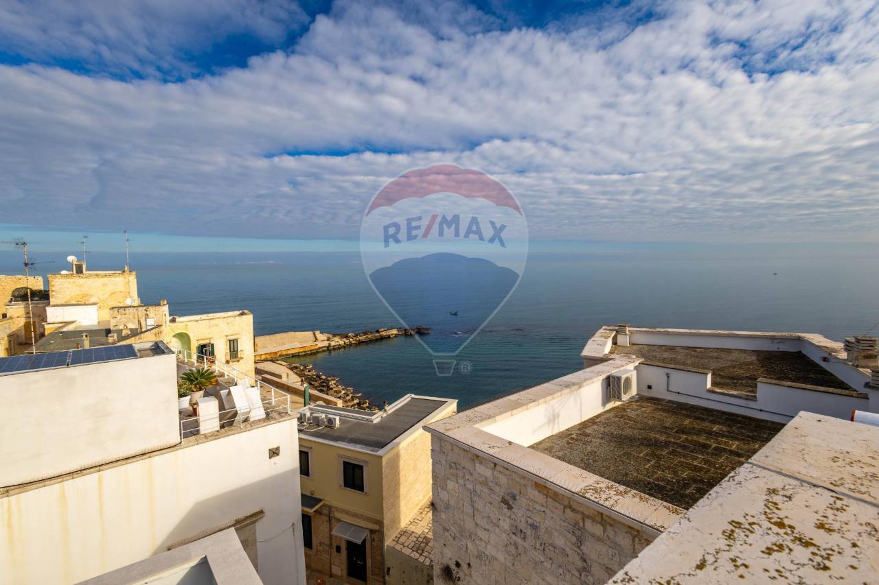 4 rooms House in Giovinazzo, Italy No. 120300