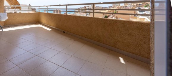 Apartamento de 2 dormitorios en Alicante, Spain No. 160392 5
