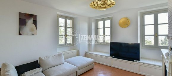 4-Zimmer Wohnung in Erba, Italy, Nr. 13745 2