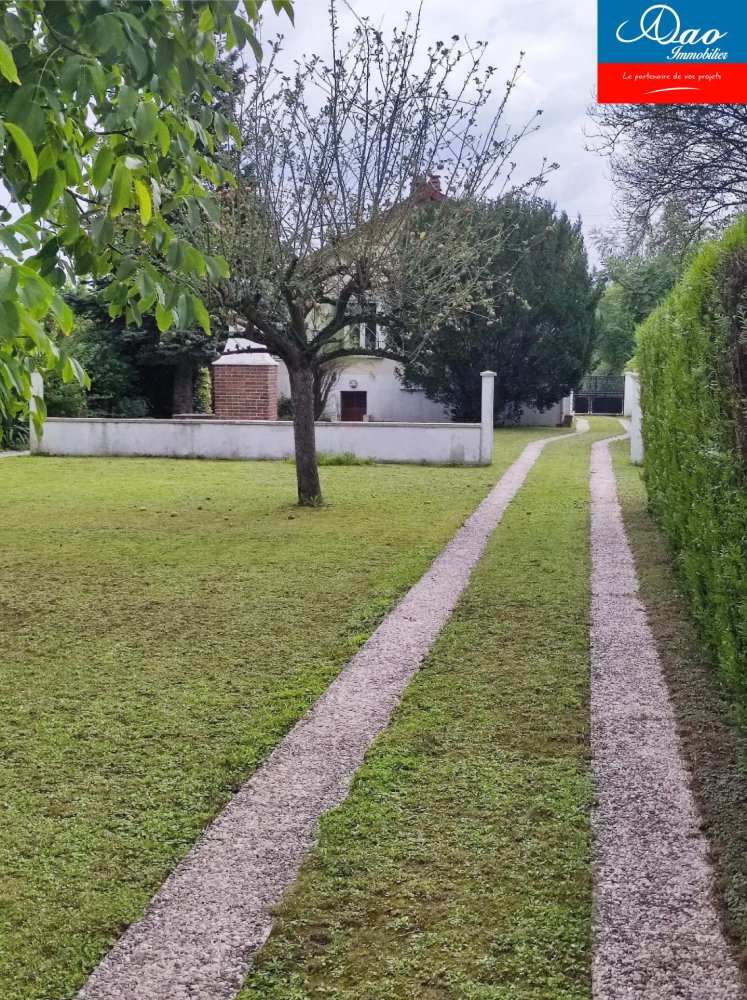 Casa de 4 dormitorios en La Riviere-de-Corps, France No. 238218