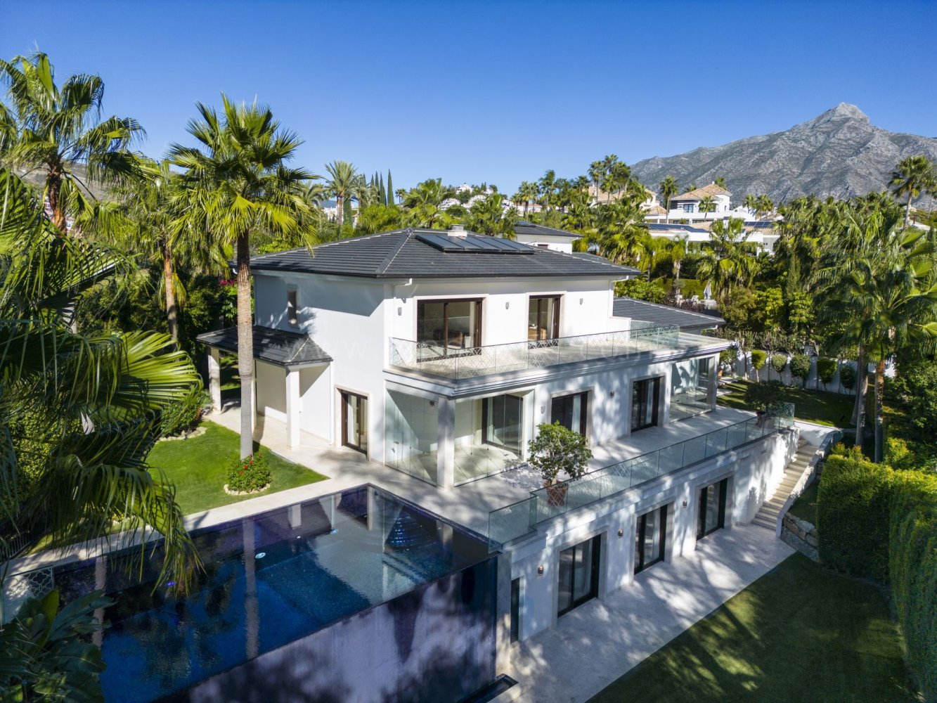 6 Schlafzimmer Villa in Marbella, Spain, Nr. 111127