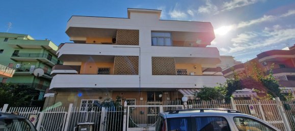 Квартира с 3 спальнями в Ладисполи, Италия № 341780 27