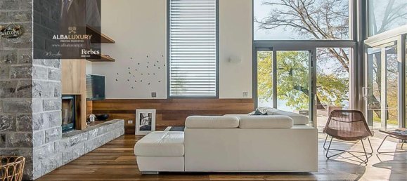 4 bedrooms Villa in Perledo, Italy No. 533 10