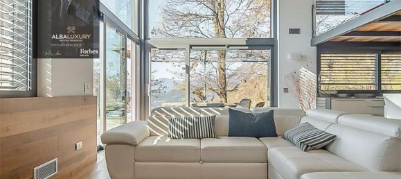 4 bedrooms Villa in Perledo, Italy No. 533 8