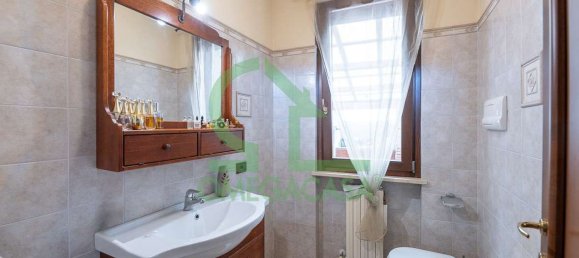 5 bedrooms House in Casalpusterlengo, Italy No. 361191 10