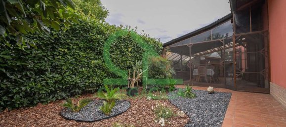 5 bedrooms House in Casalpusterlengo, Italy No. 361191 17