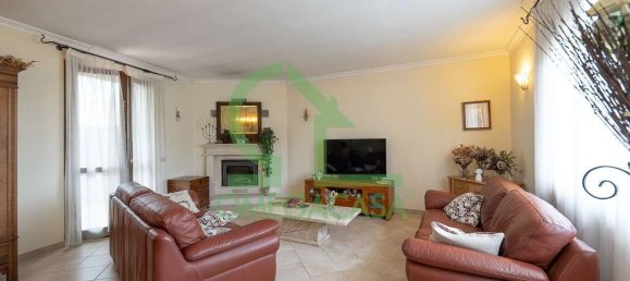 5 bedrooms House in Casalpusterlengo, Italy No. 361191 3