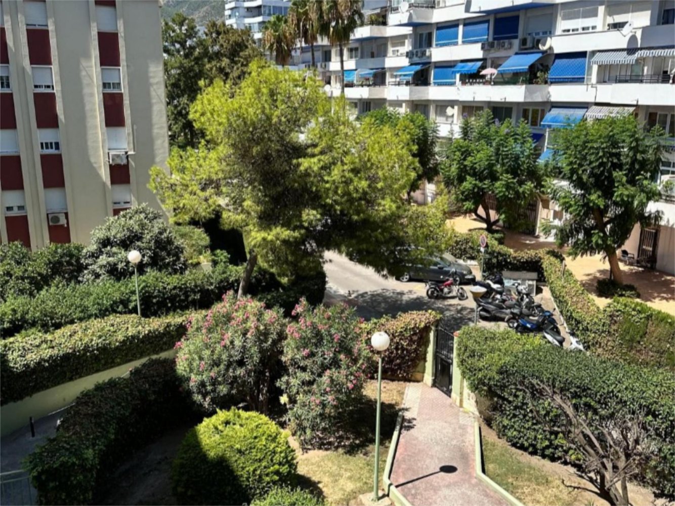 Квартира с 4 спальнями в Бенальмадена, Испания № 277978