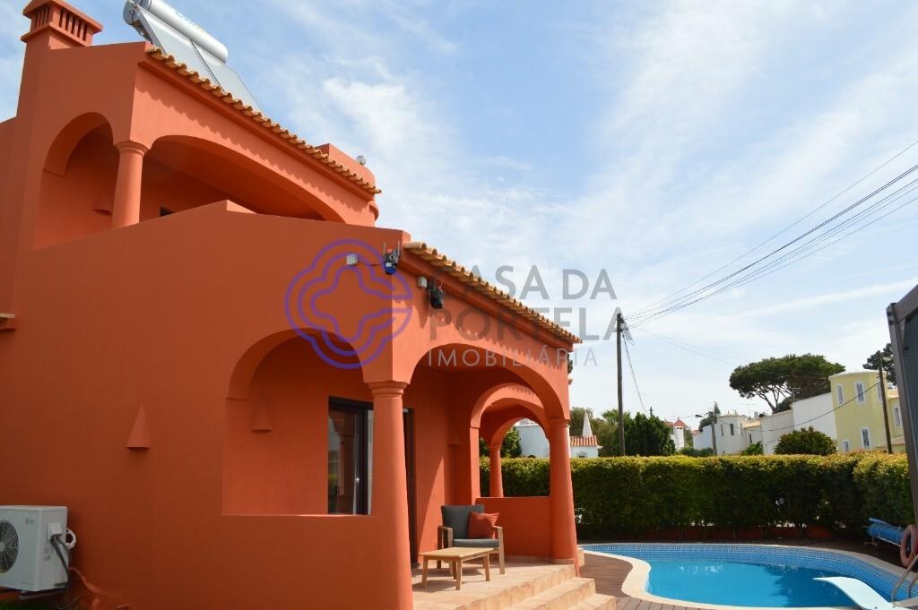 4 bedrooms House in Quarteira, Portugal No. 103861