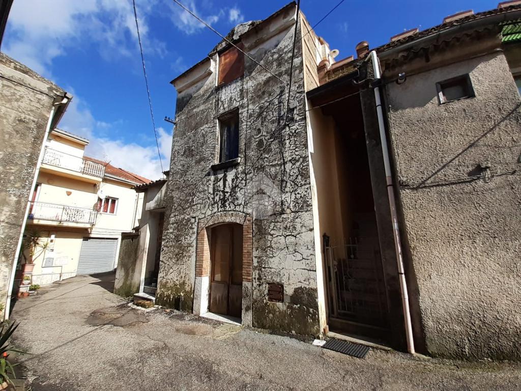 Casa de 3 dormitorios en Montesarchio, Italy No. 118221