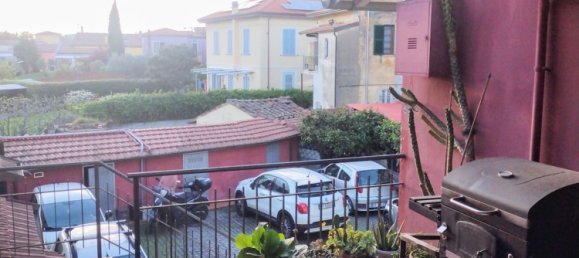 5 rooms Apartment in Sarzana, Italy No. 133150 10