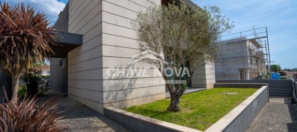 3 bedrooms House in Vila Nova de Gaia, Portugal No. 82751 2
