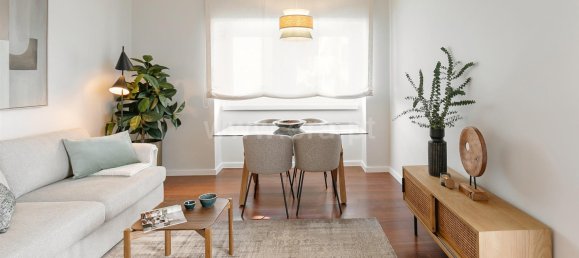 Casa de 3 dormitorios en Cascais, Portugal No. 90120 3