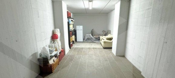 Гараж с 1 комнатой в Триджано, Италия № 27663 3