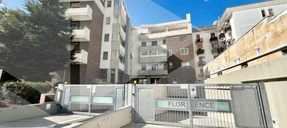 Гараж с 1 комнатой в Триджано, Италия № 27663 2