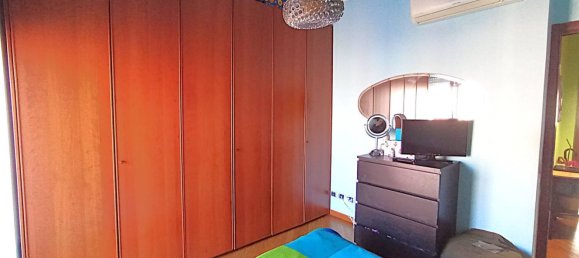 3 rooms Apartment in Cinisello Balsamo, Italy No. 287569 28
