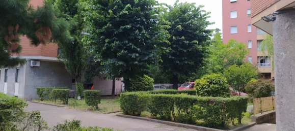 3 rooms Apartment in Cinisello Balsamo, Italy No. 287569 4