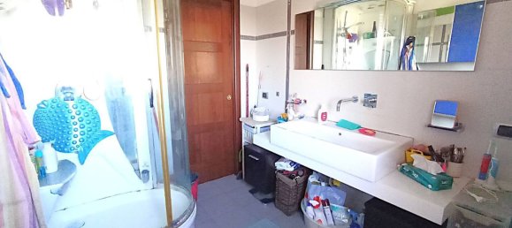 3 rooms Apartment in Cinisello Balsamo, Italy No. 287569 13