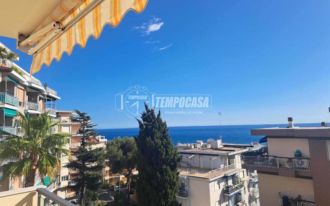 2 rooms Apartment in Sanremo, Italy No. 7066