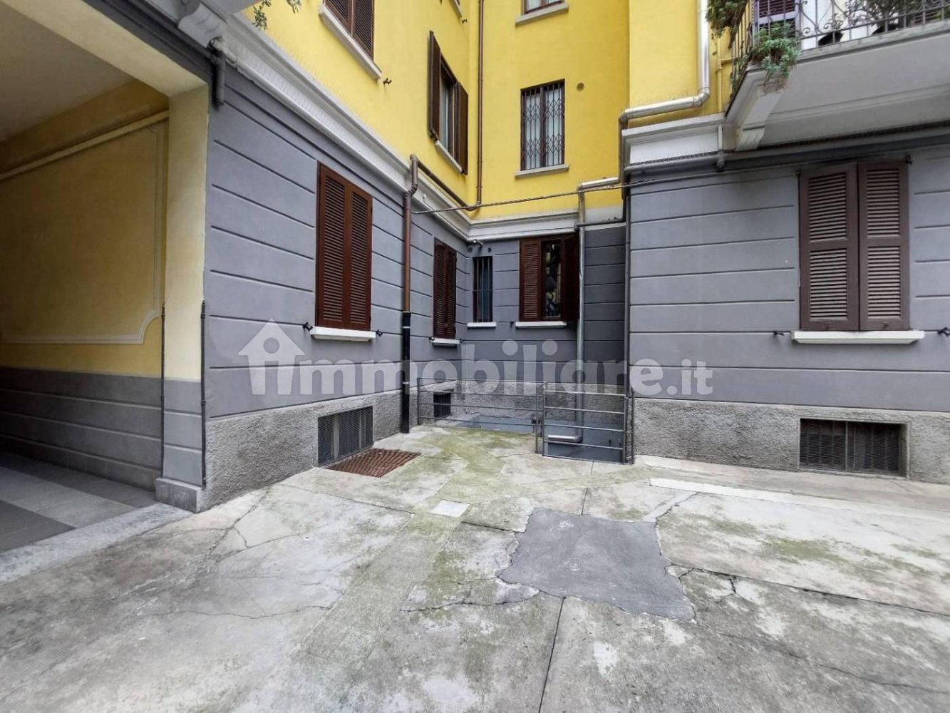 Armazém em Milan, Italy 95 m² N.º 353782